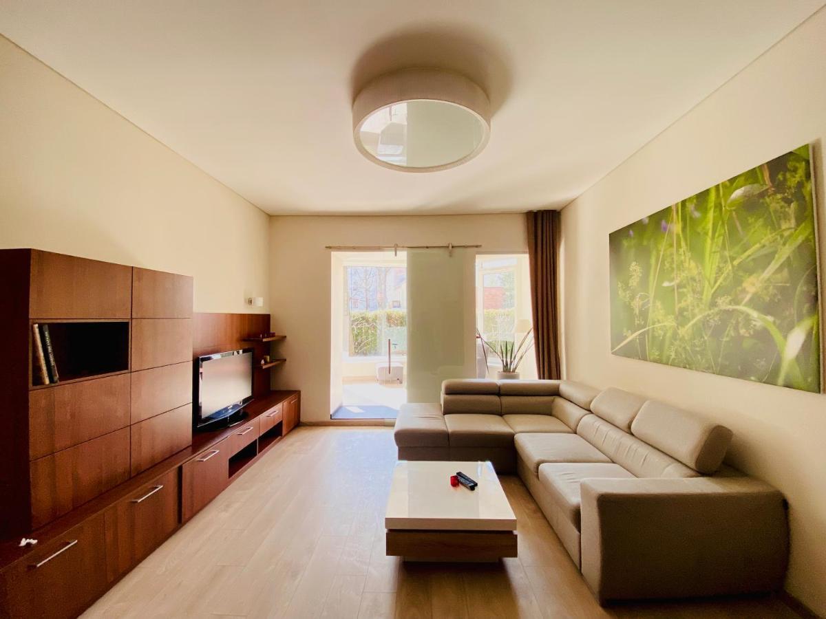 Great Flat With Terrace In Oldtown-Prime Rentals Kaunas Luaran gambar