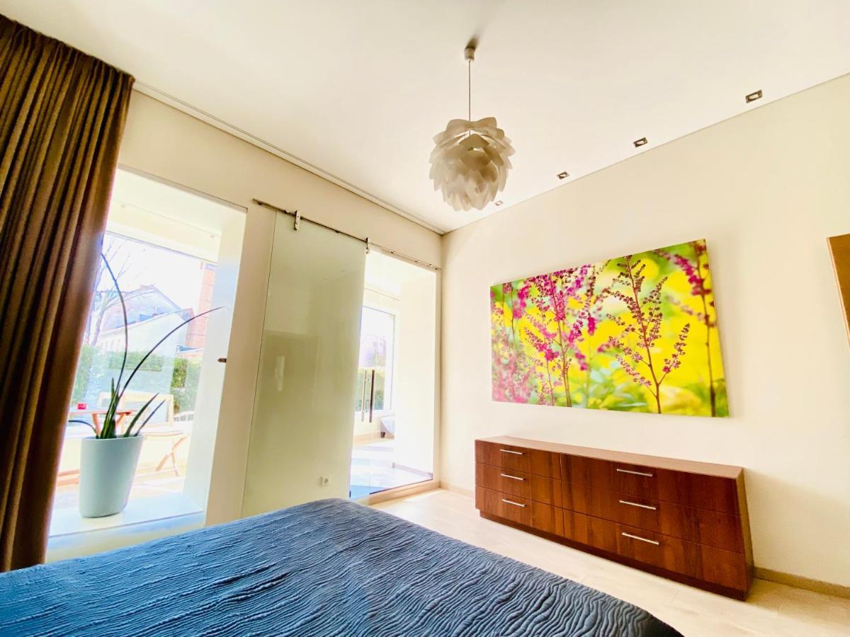 Great Flat With Terrace In Oldtown-Prime Rentals Kaunas Luaran gambar